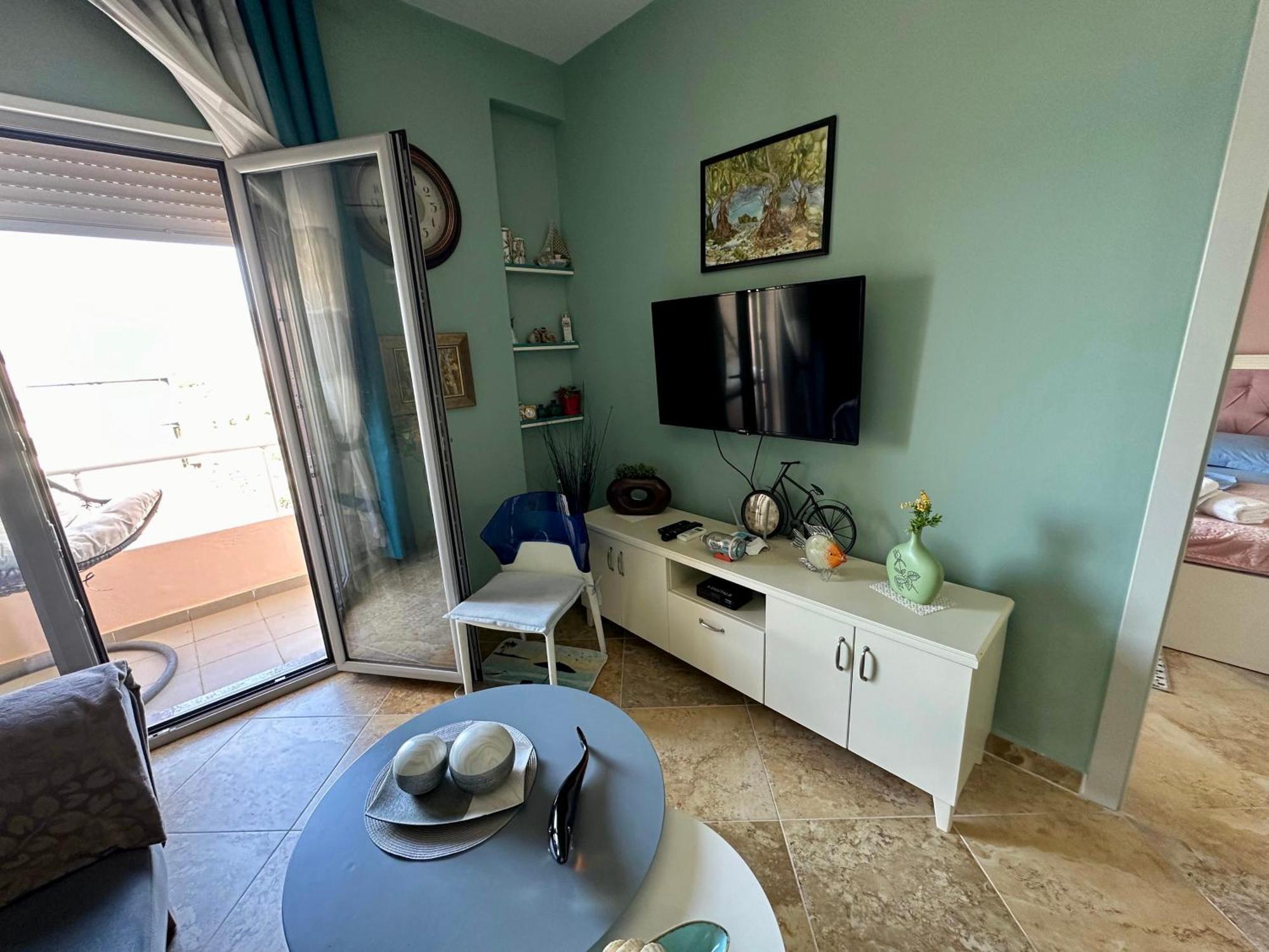Beach Front Apartment Vlore Bagian luar foto