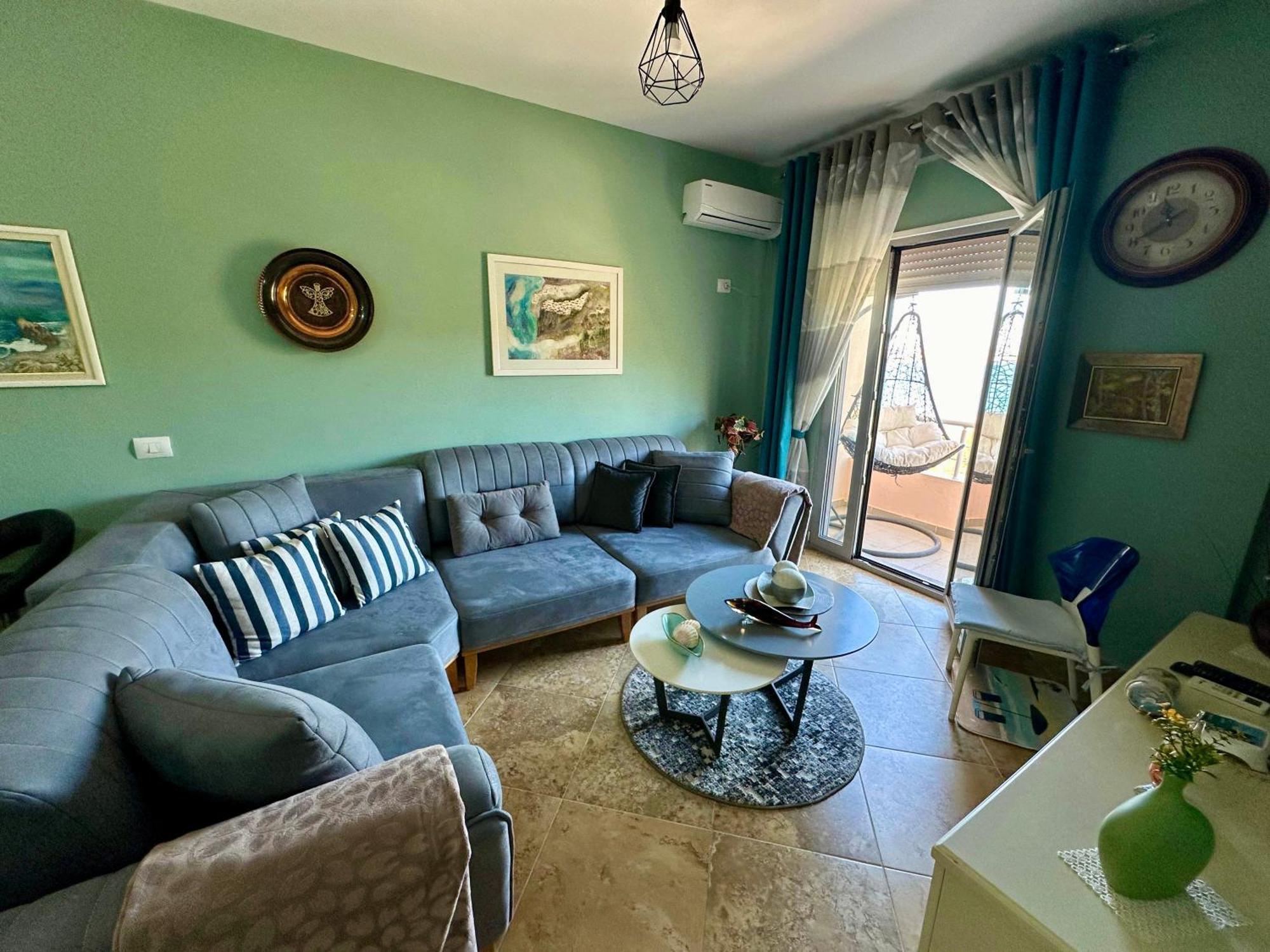 Beach Front Apartment Vlore Bagian luar foto