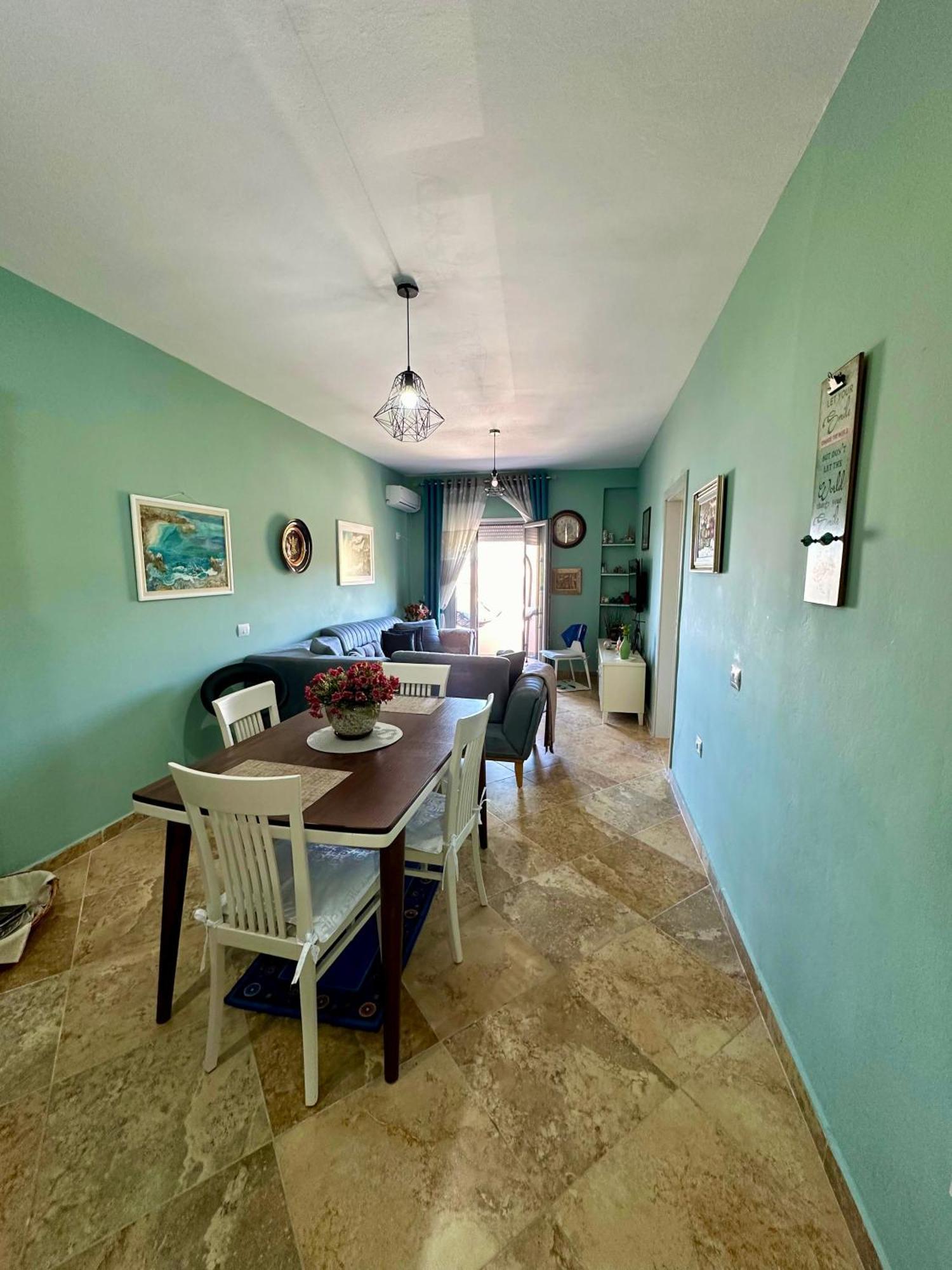Beach Front Apartment Vlore Bagian luar foto